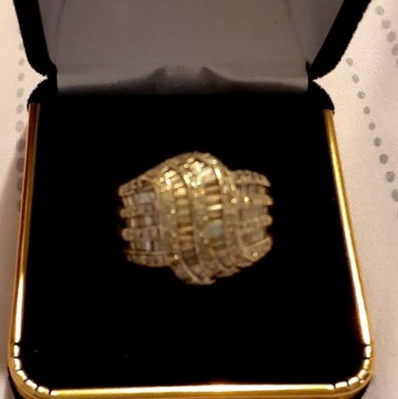 Ring - Picture 2 of 2